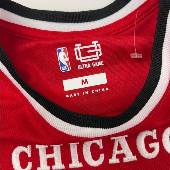 New NBA Chicago Bulls Red Basketball Jersey size Medium embroidered logo - Picture 2 of 7